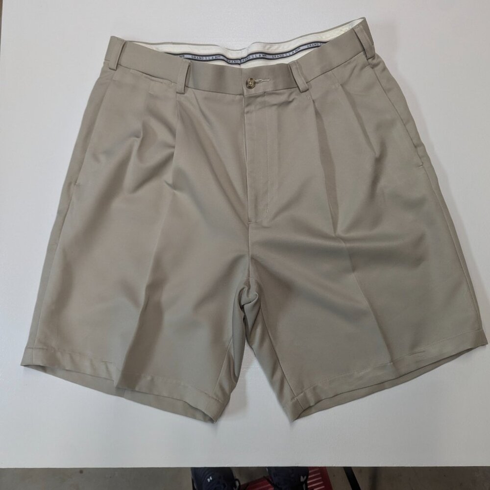 Grand Slam Size 36" Waist Khaki Pleated Golf Shorts
